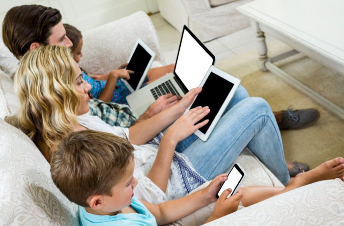 Conférence « L&rsquo;enfant, l&rsquo;adolescent, la famille et les écrans »