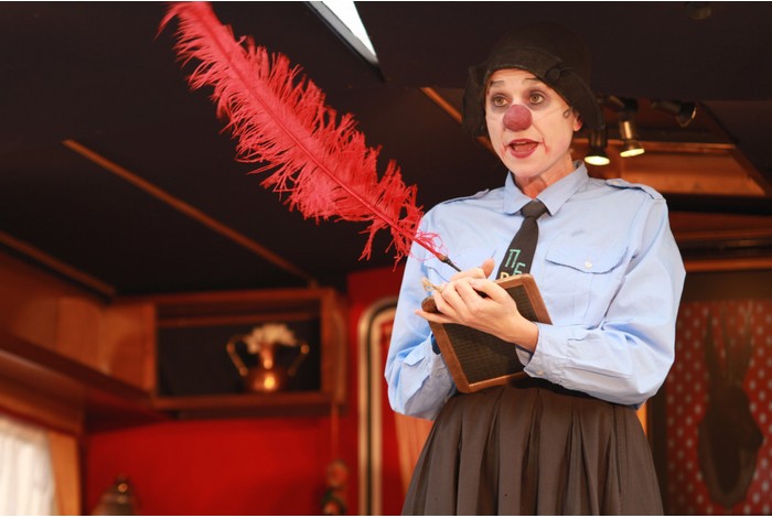 Spectacle de cirque « Emma La clown, voyante extra-lucide », à Guénin le 27/06