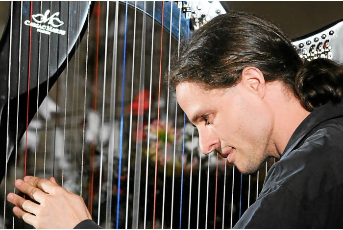 Concert de harpe celtique par Tristan le Govic